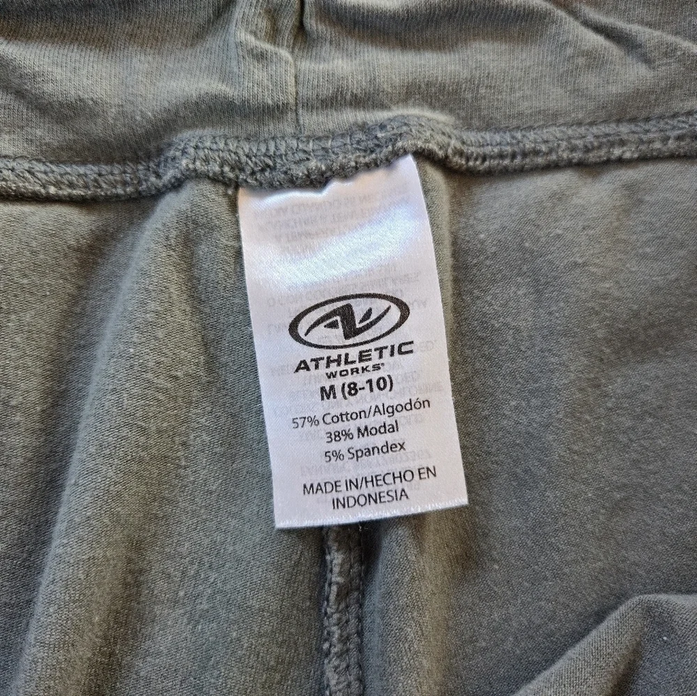 Athletic Works army green drawstring lounge Capri M (8-10) - Picture 4 of 6